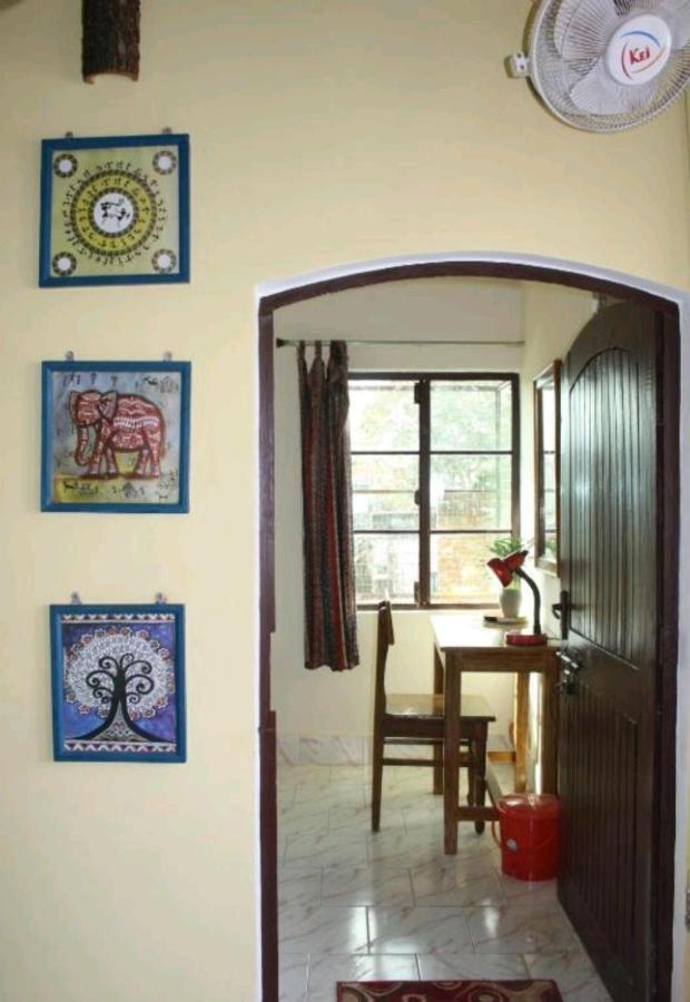 Monalisa Hostel Varanasi Dış mekan fotoğraf