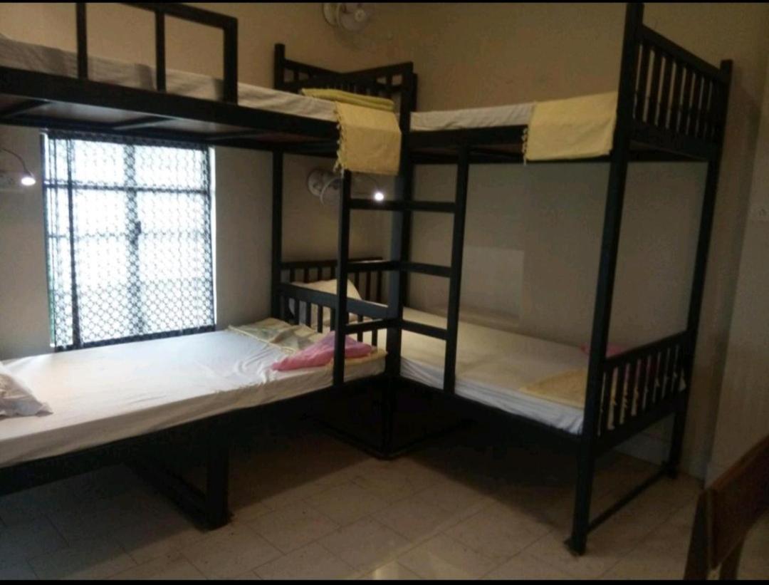 Monalisa Hostel Varanasi Dış mekan fotoğraf