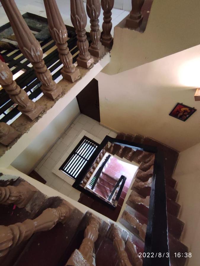 Monalisa Hostel Varanasi Dış mekan fotoğraf